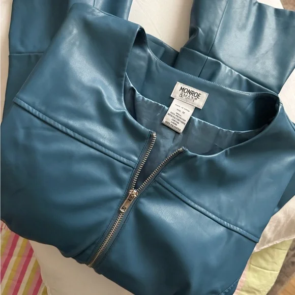 Monroe & Main Blue Leather Jacket - Picture 5 of 9